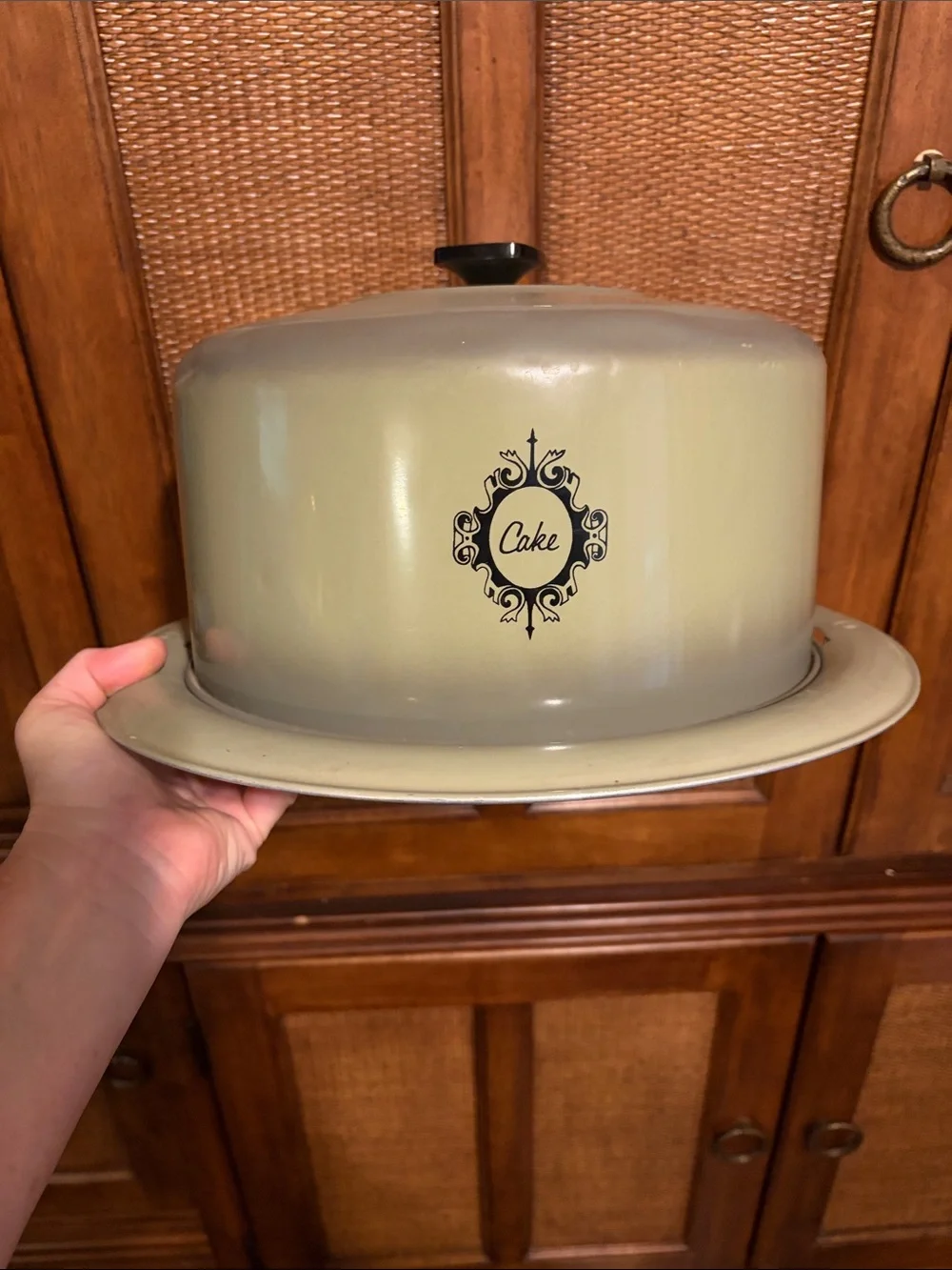 Retro MCM Avocado Green Circular Cake Cover with Decorative Black Logo